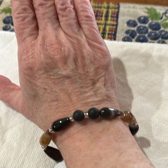 Pretty Hand Crafted Dyed Brown Agate and Lava Stretch Bracelet - Picture 6 of 9